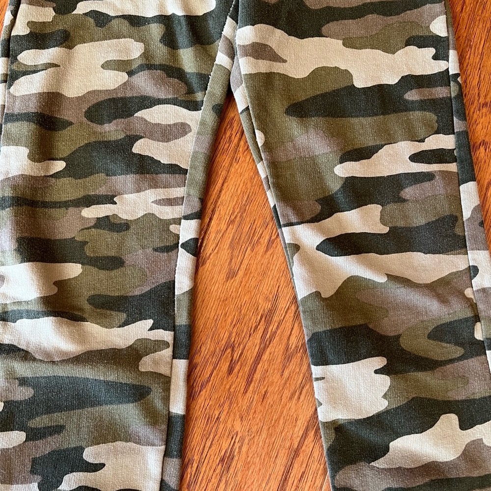 Hudson Sweats - Picture 3 of 4